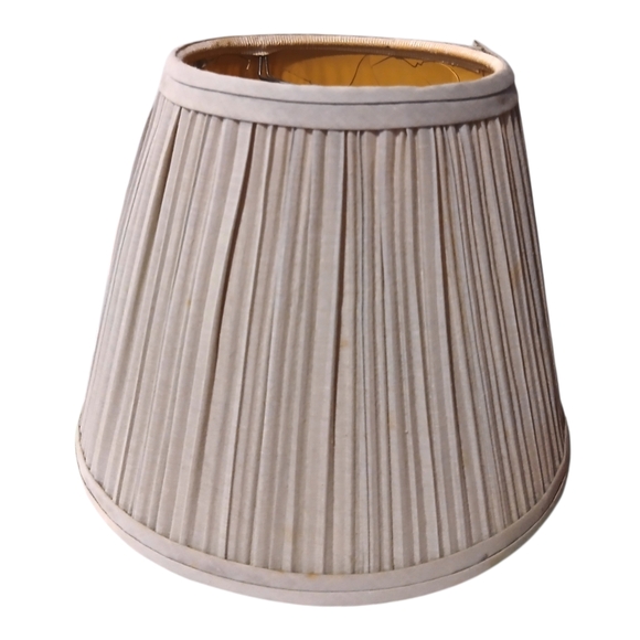 Vtg 80s Grey Pleated Tapered Lamp Shade - Grandmillennial Edison Clip-on Fitter - Picture 6 of 13